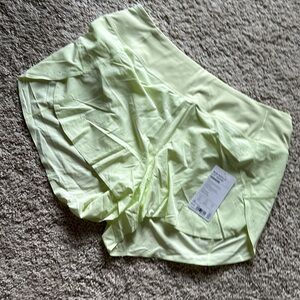 PLUS SIZE Athleta shorts nwt 1x